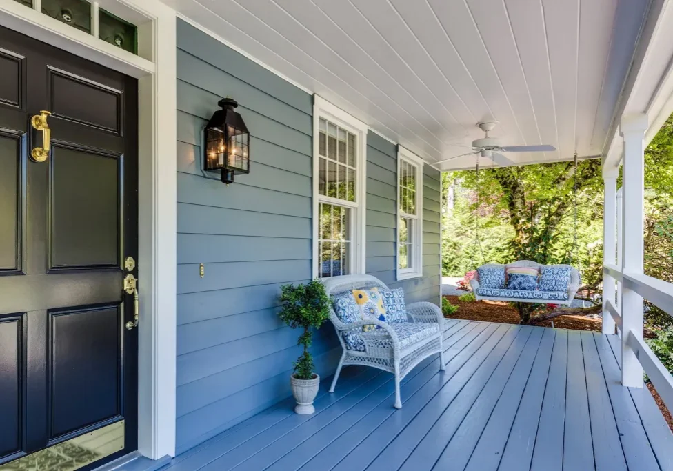 exterior-house-painting-why-trust-the-pros featured image