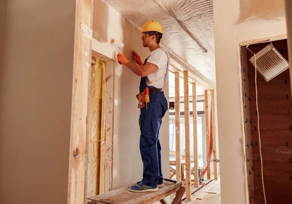 reasons-to-repaint-commercial-building featured image