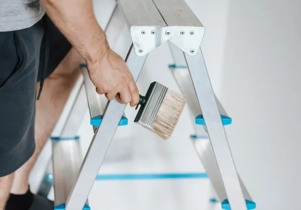 hiring-an-experienced-house-painter featured image