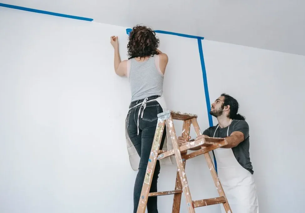 avoid-mistakes-when-hiring-painters featured image