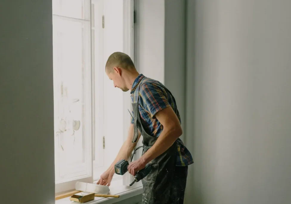 how-do-painting-contractors-work featured image