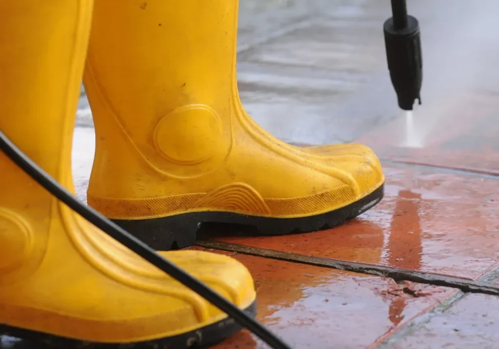 harness-the-power-of-pressure-washing-transform-your-middleburg-home-s-exterior featured image