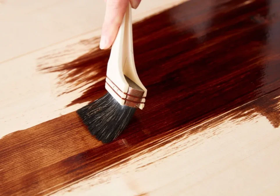 wood-stains-varnishes-for-cabinets featured image