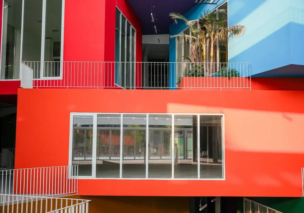 choosing-the-right-exterior-paint-for-your-home featured image